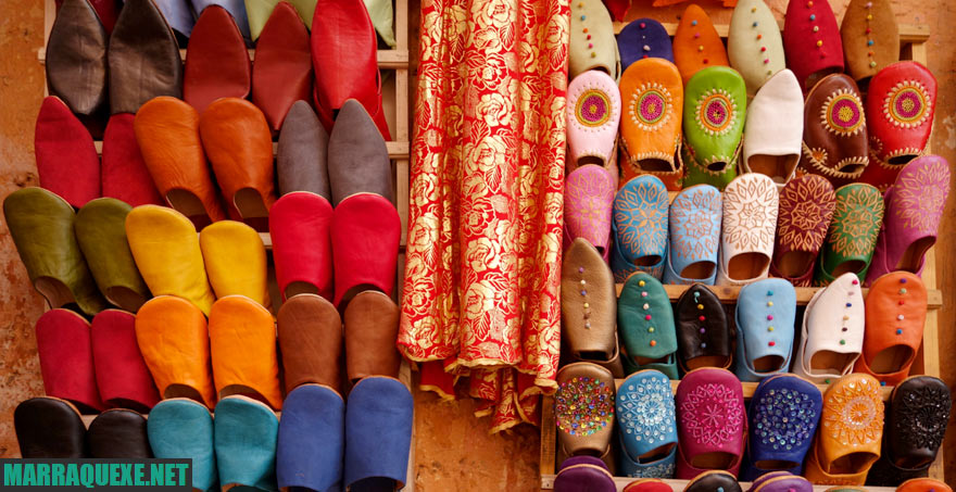 Marraquexe Guia de Viagem - sapatos marroquinos à venda